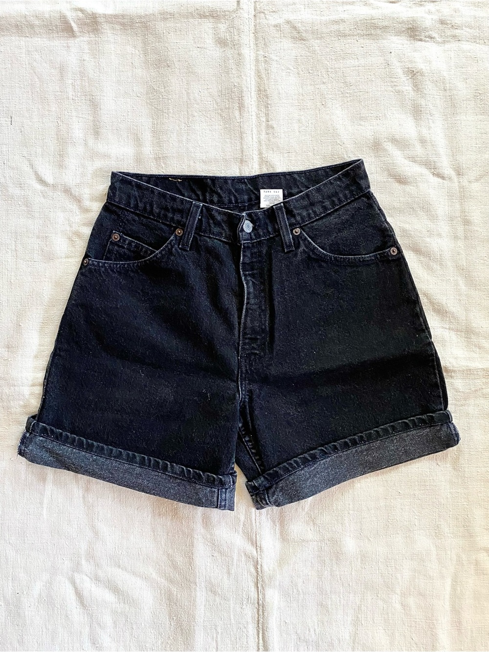 🇺🇸 VTG Levi’s 950 Denim Shorts